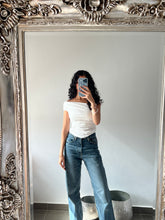 Load image into Gallery viewer, Off shoulder top

