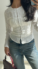 Load image into Gallery viewer, White shirt
