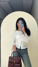Load image into Gallery viewer, White shirt
